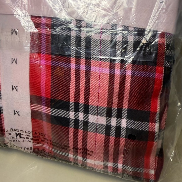NWT Victoria’s Secret Medium FLANNEL LONG TEE-JAMA Red - Picture 7 of 8